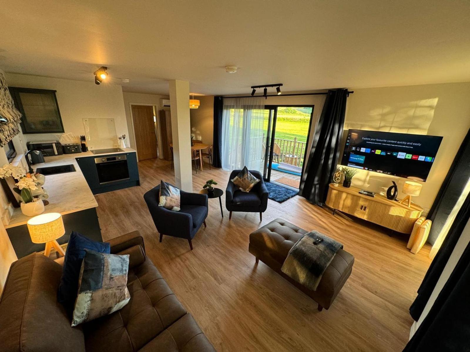 Villa Unbox At Poplar Tree Durham Exterior foto