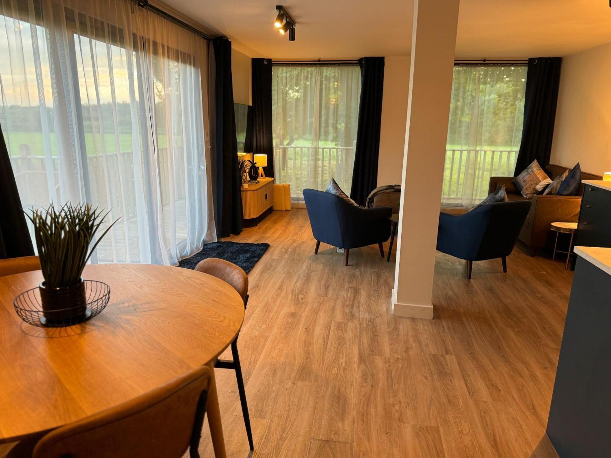 Villa Unbox At Poplar Tree Durham Exterior foto