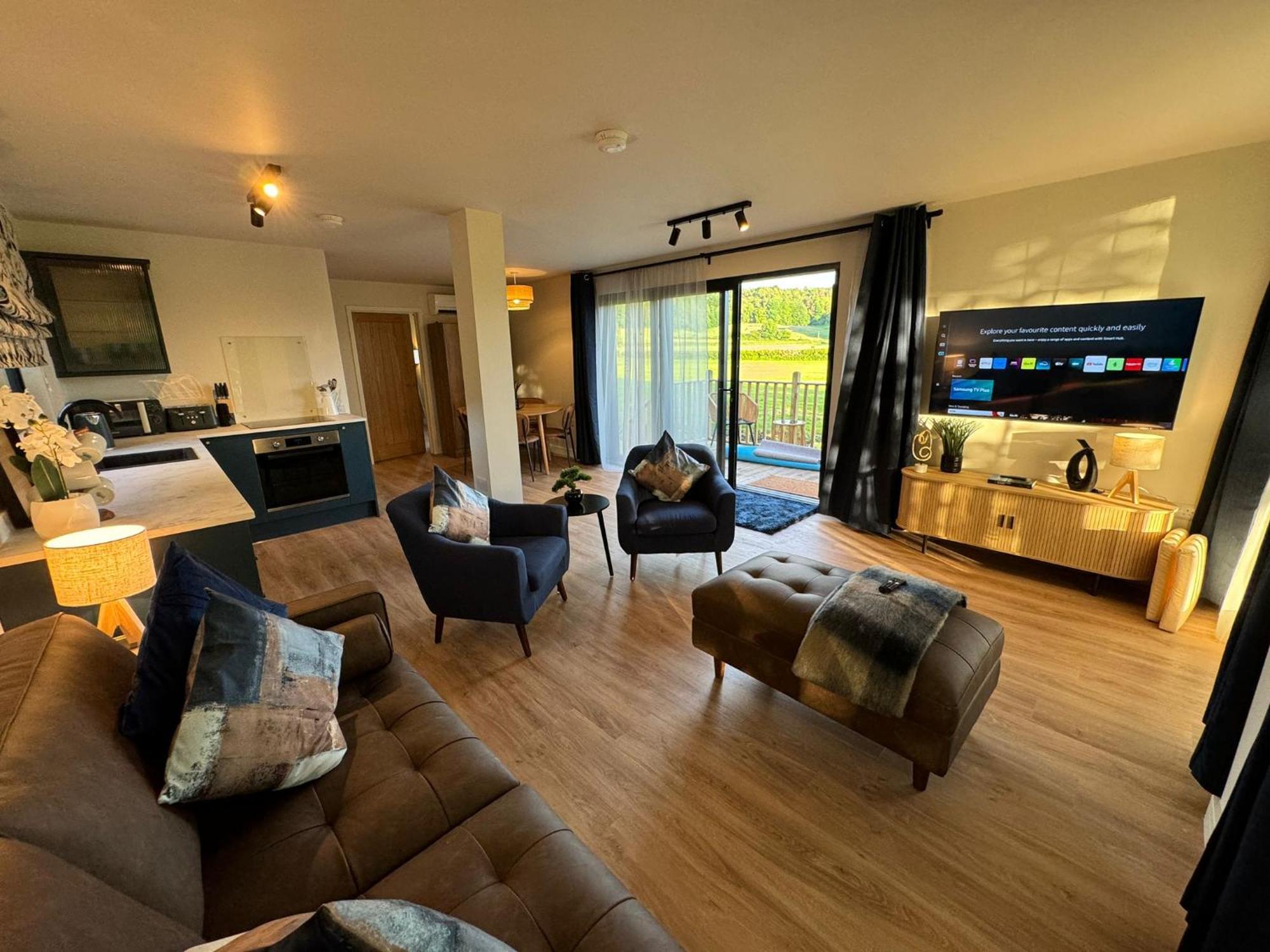 Villa Unbox At Poplar Tree Durham Exterior foto